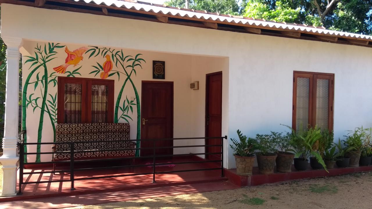 Pawansa Home Stay 哈伯勒内 外观 照片